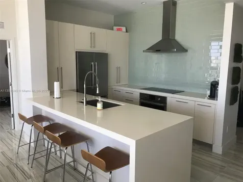 100 Lincoln Road Miami Beach FL 33139