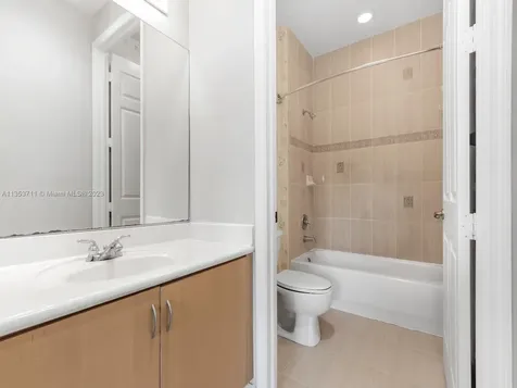 2357 NE 42nd Circle Homestead FL 33033
