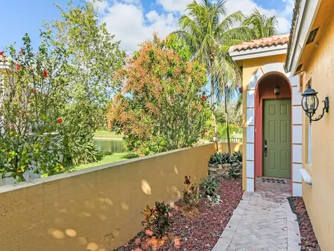 2357 NE 42nd Circle Homestead FL 33033