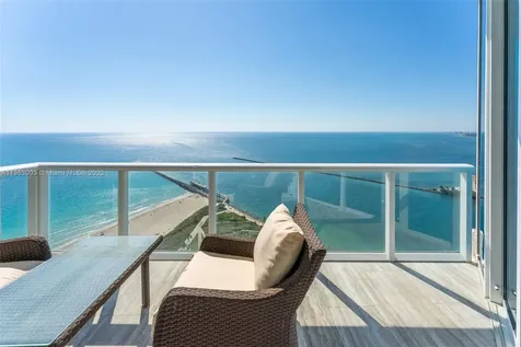 100 S Pointe Drive Miami Beach FL 33139