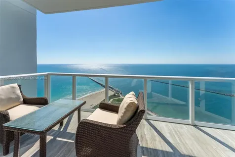 100 S Pointe Drive Miami Beach FL 33139