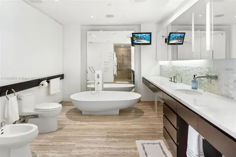 100 S Pointe Drive Miami Beach FL 33139