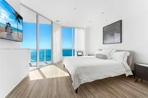 100 S Pointe Drive Miami Beach FL 33139