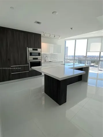 851 NE 1st Avenue Miami FL 33132