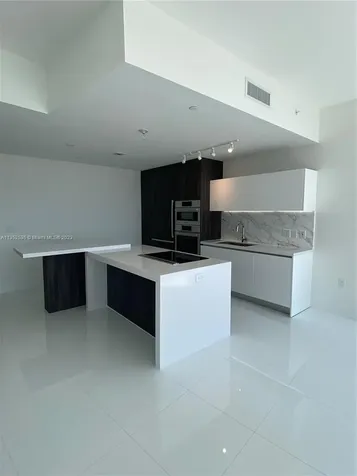 851 NE 1st Avenue Miami FL 33132
