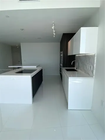 851 NE 1st Avenue Miami FL 33132