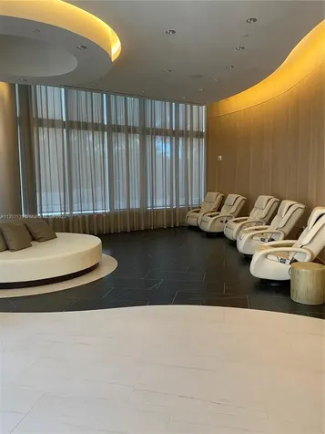 851 NE 1st Avenue Miami FL 33132