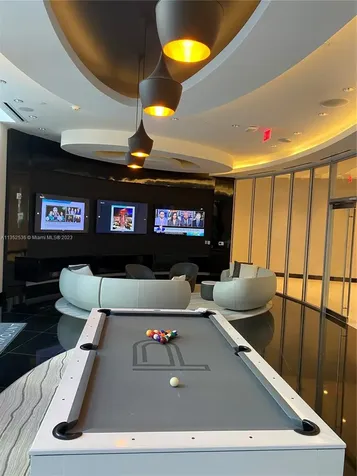 851 NE 1st Avenue Miami FL 33132