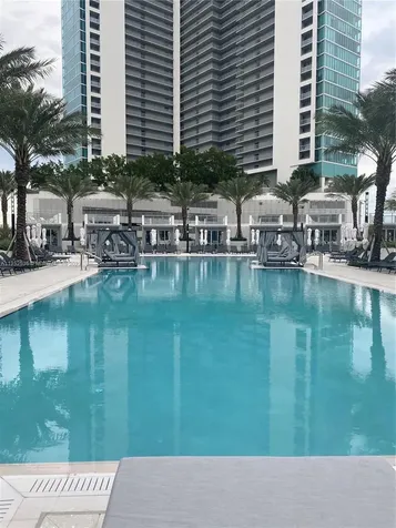 851 NE 1st Avenue Miami FL 33132