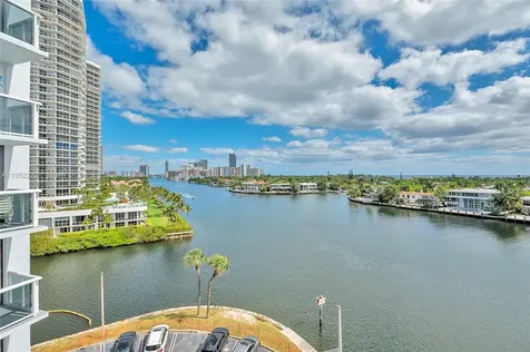20515 E Country Club Drive Aventura FL 33180