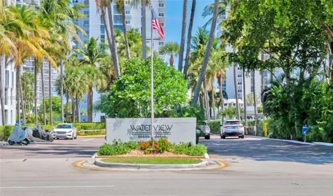 20515 E Country Club Drive Aventura FL 33180
