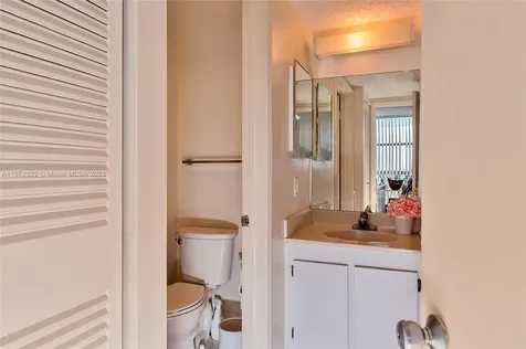 20515 E Country Club Drive Aventura FL 33180