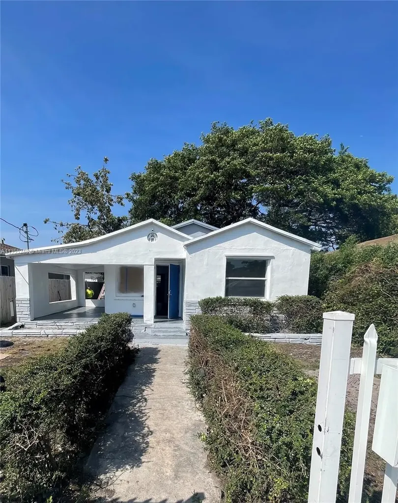 1717 NW 65th Street Miami FL 33147