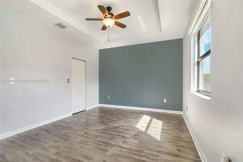 9227 W 34th Court Hialeah FL 33018