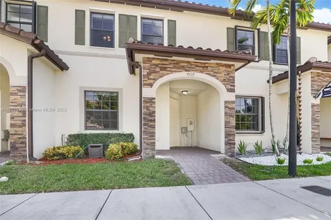 9227 W 34th Court Hialeah FL 33018