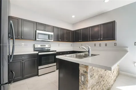 9227 W 34th Court Hialeah FL 33018
