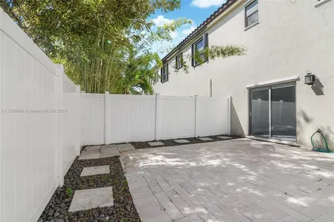 9227 W 34th Court Hialeah FL 33018