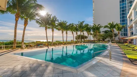 Miami Beach FL 33141