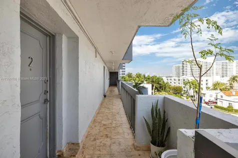 1345 West Avenue Miami Beach FL 33139