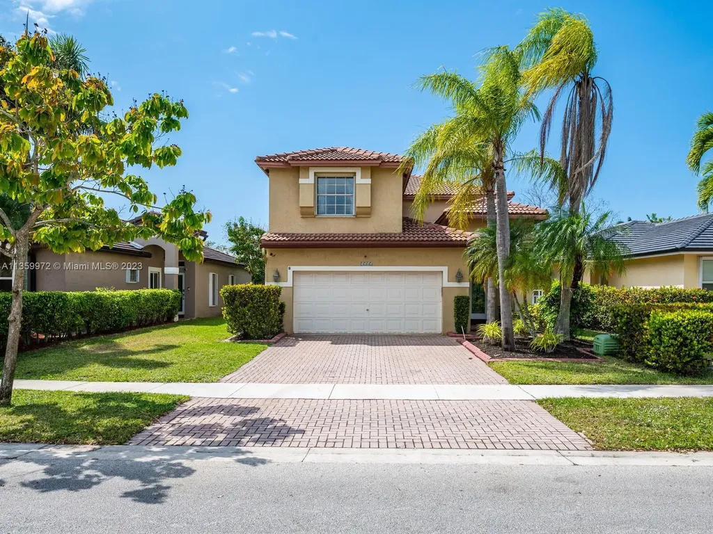 1242 NW 192nd Lane Pembroke Pines FL 33029