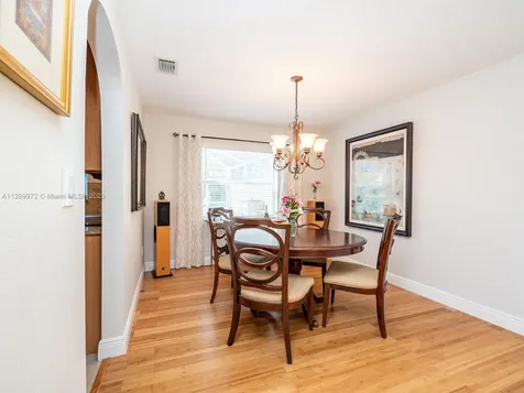 1242 NW 192nd Lane Pembroke Pines FL 33029