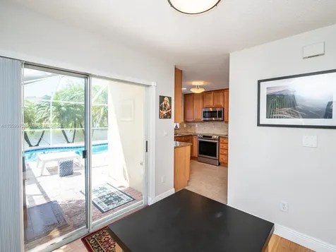 1242 NW 192nd Lane Pembroke Pines FL 33029