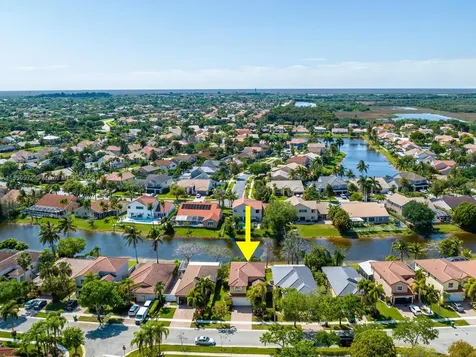 1242 NW 192nd Lane Pembroke Pines FL 33029