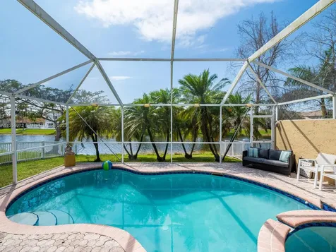 1242 NW 192nd Lane Pembroke Pines FL 33029