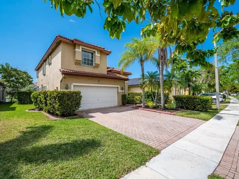 1242 NW 192nd Lane Pembroke Pines FL 33029