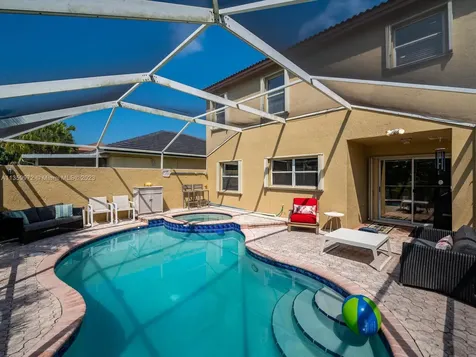 1242 NW 192nd Lane Pembroke Pines FL 33029