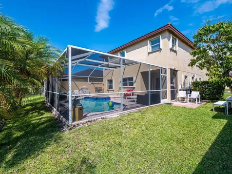 1242 NW 192nd Lane Pembroke Pines FL 33029
