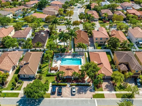 1242 NW 192nd Lane Pembroke Pines FL 33029