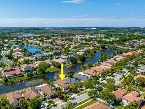 1242 NW 192nd Lane Pembroke Pines FL 33029