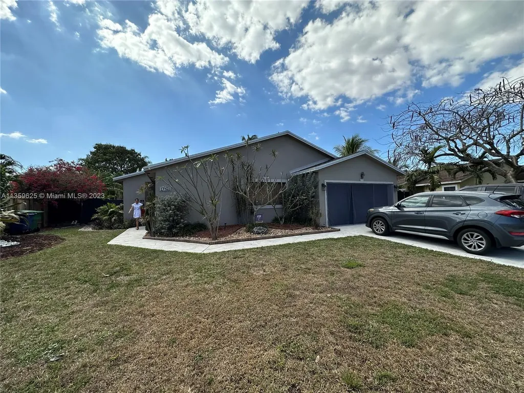 19960 NW 62nd Avenue Hialeah FL 33015