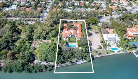 4521 Pine Tree Drive Miami Beach FL 33140