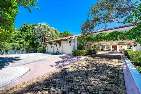 4521 Pine Tree Drive Miami Beach FL 33140