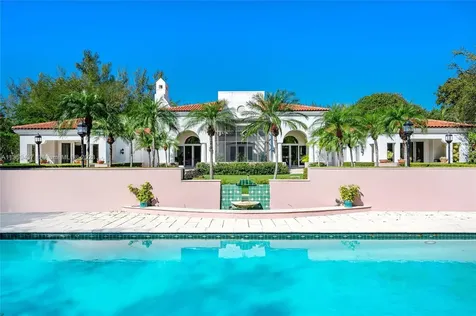 4521 Pine Tree Drive Miami Beach FL 33140