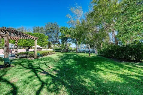 4521 Pine Tree Drive Miami Beach FL 33140