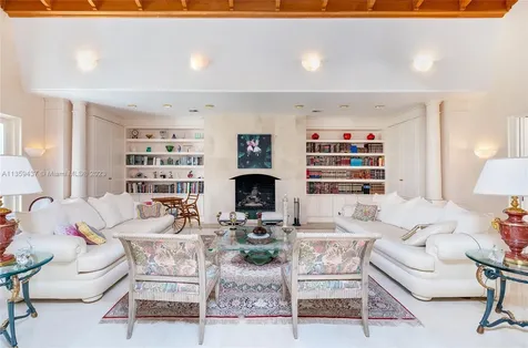 4521 Pine Tree Drive Miami Beach FL 33140