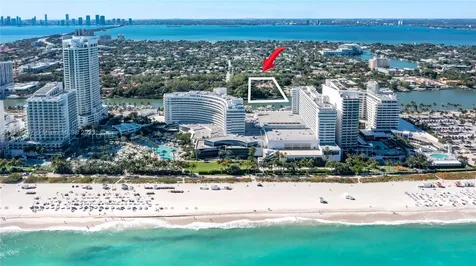 4521 Pine Tree Drive Miami Beach FL 33140