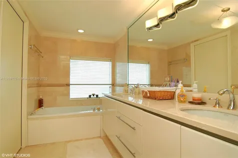 3400 SW 27th Avenue Miami FL 33133