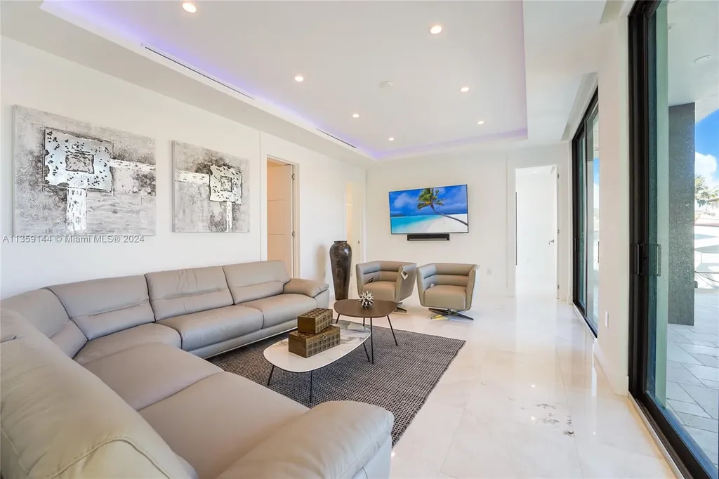 3201 NE 58th Street Fort Lauderdale FL 33308