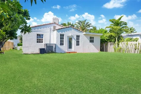 8851 Emerson Avenue Surfside FL 33154