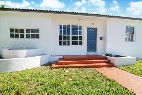 8851 Emerson Avenue Surfside FL 33154
