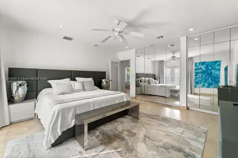 4515 Alton Road Miami Beach FL 33140