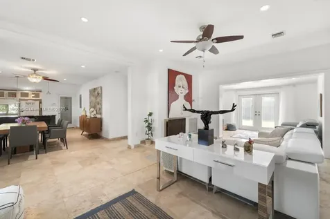 4515 Alton Road Miami Beach FL 33140