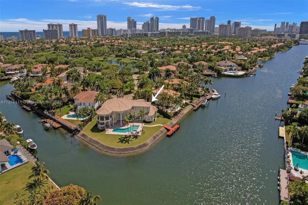 1130 Harbor Court Hollywood FL 33019