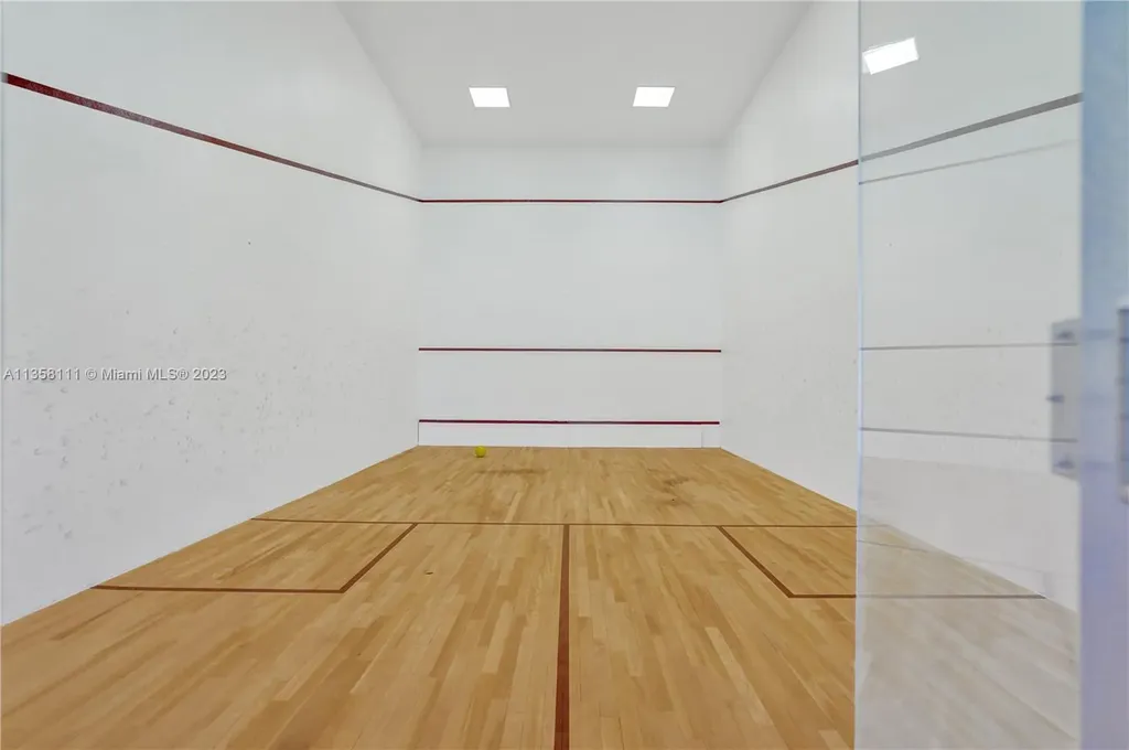 1130 Harbor Court Hollywood FL 33019