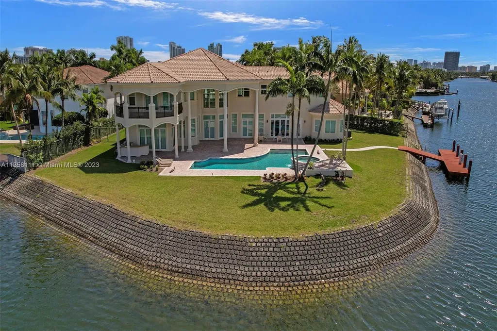 1130 Harbor Court Hollywood FL 33019