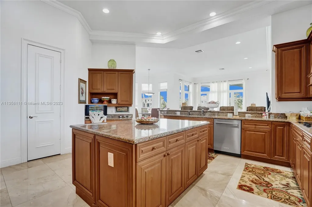 1130 Harbor Court Hollywood FL 33019